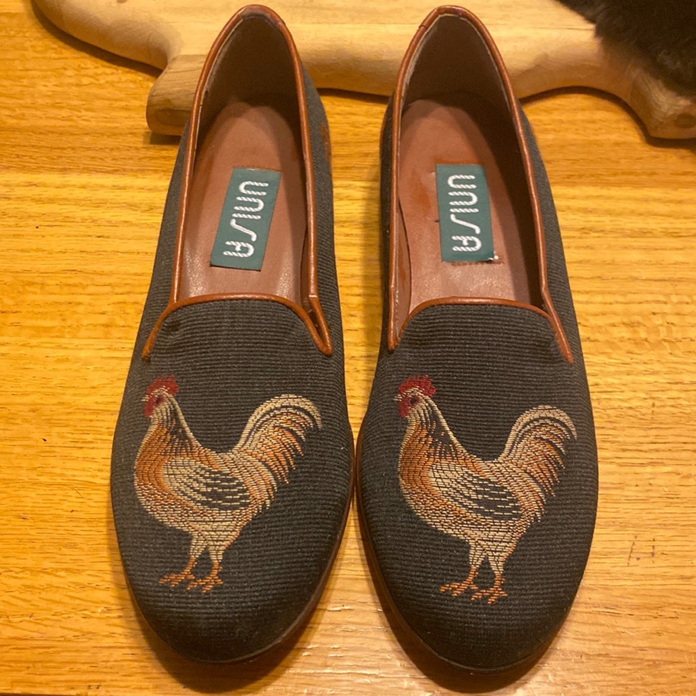 Rooster slip-on flats size 7B